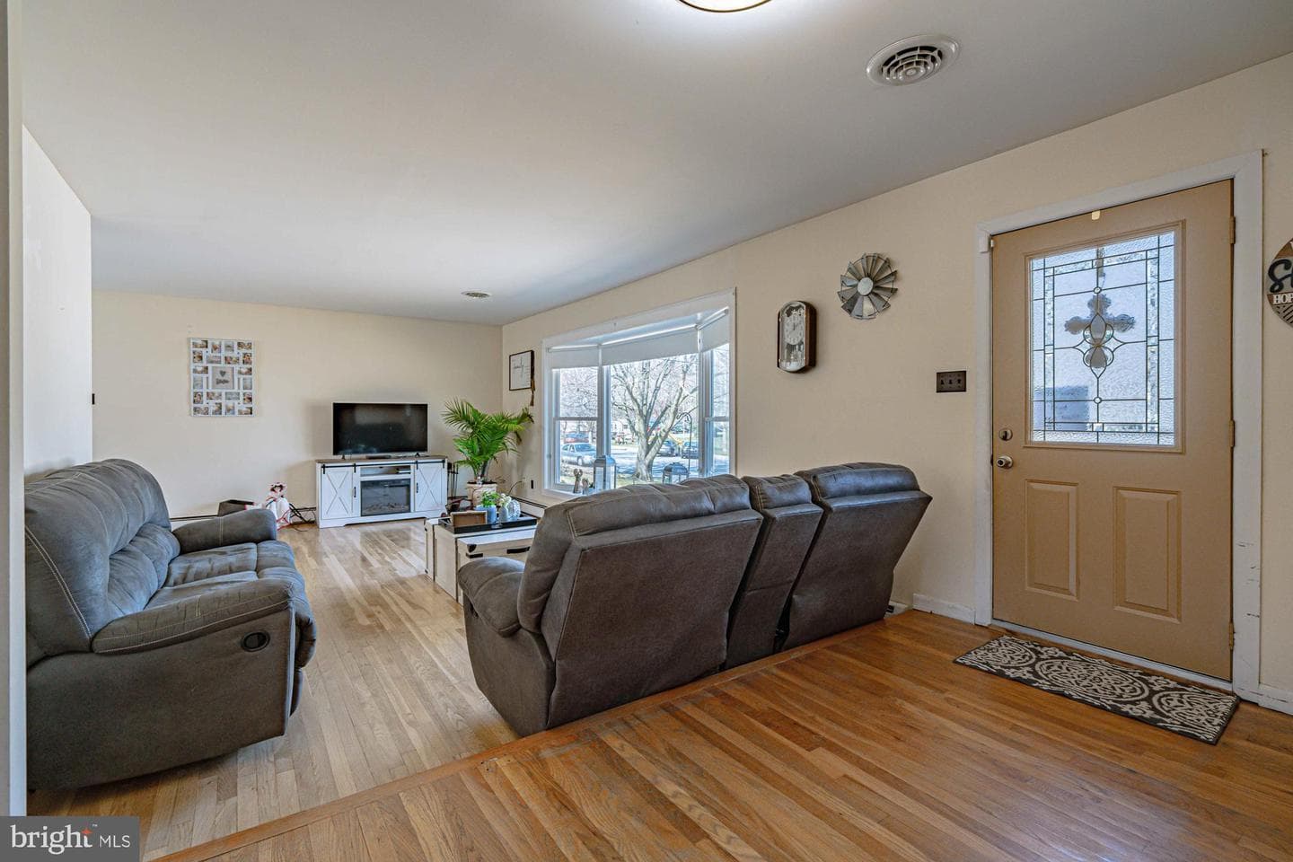 206 Washington Street photo 6