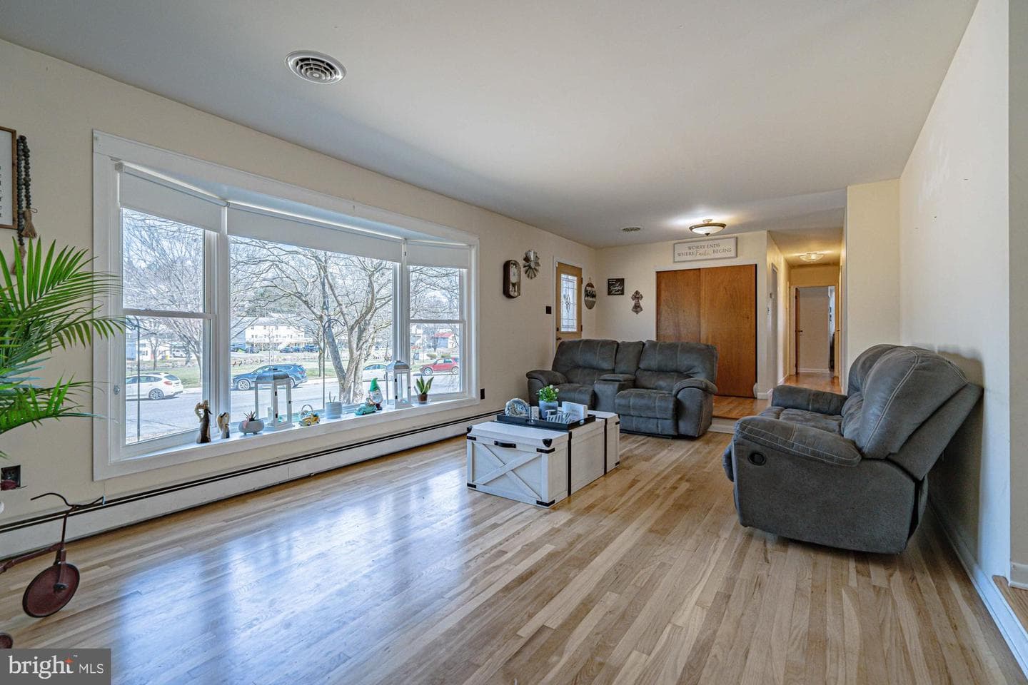 206 Washington Street photo 7