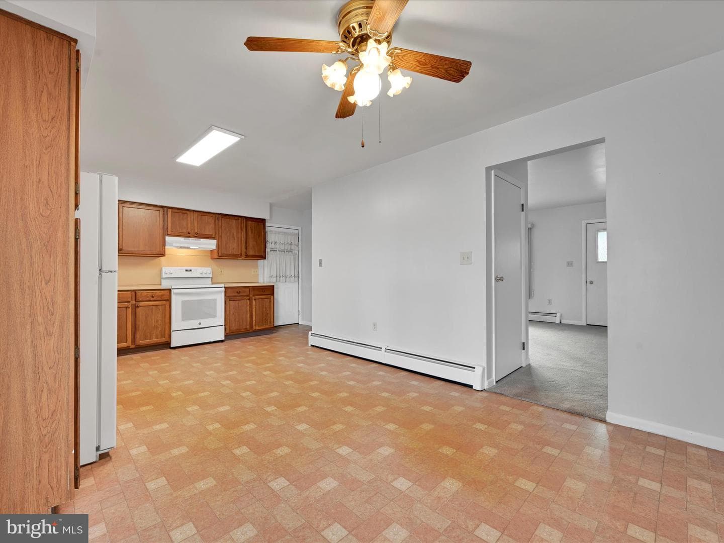 51 S Strawberry Lane photo 11