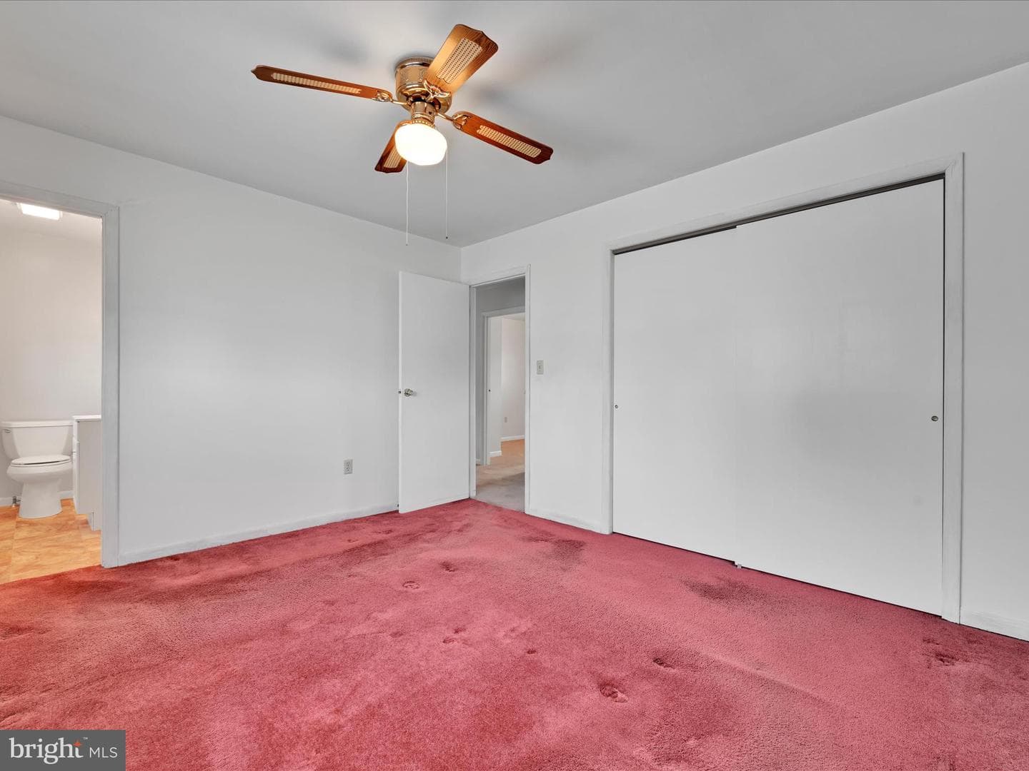 51 S Strawberry Lane photo 16