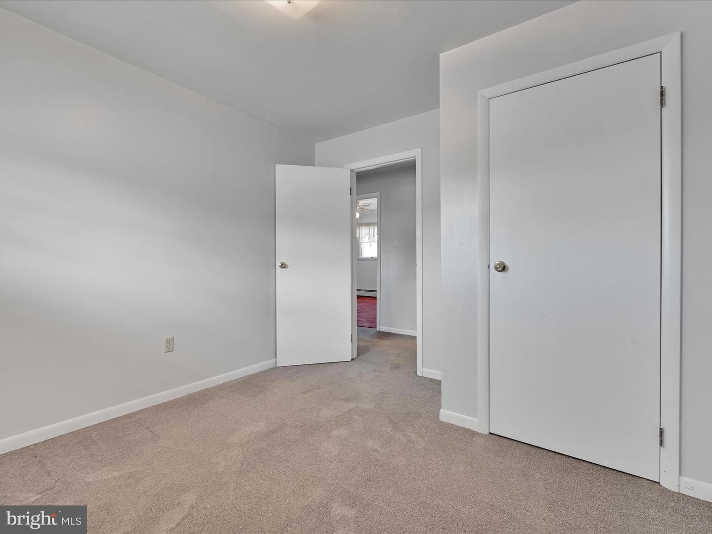 51 S Strawberry Lane photo 19