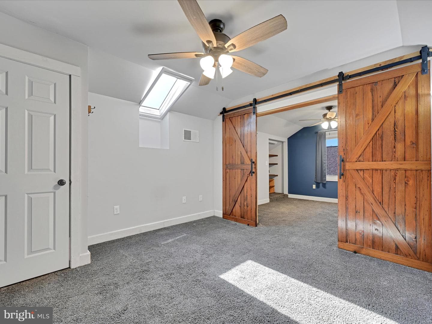 701 Village Road photo 21