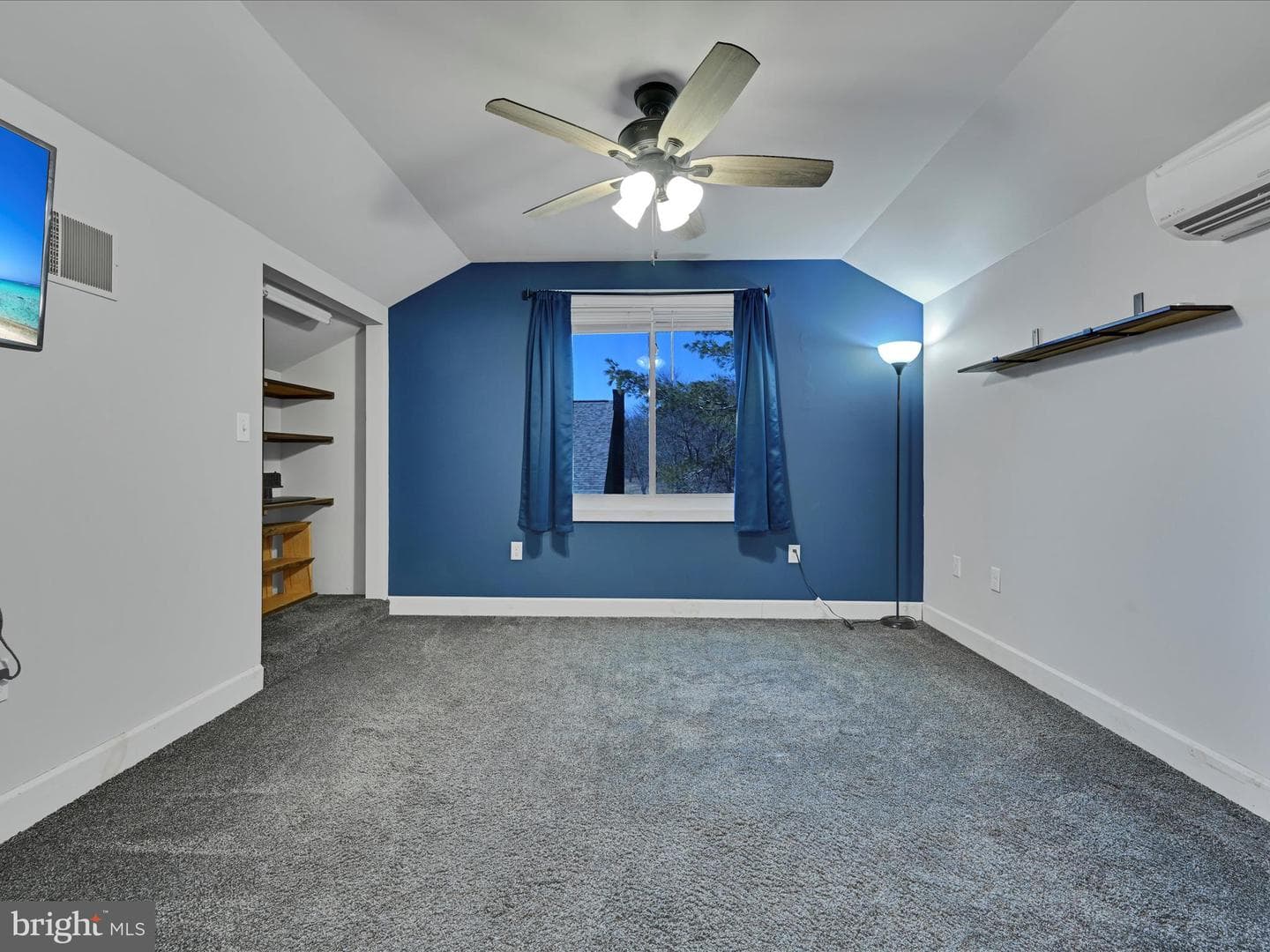 701 Village Road photo 22