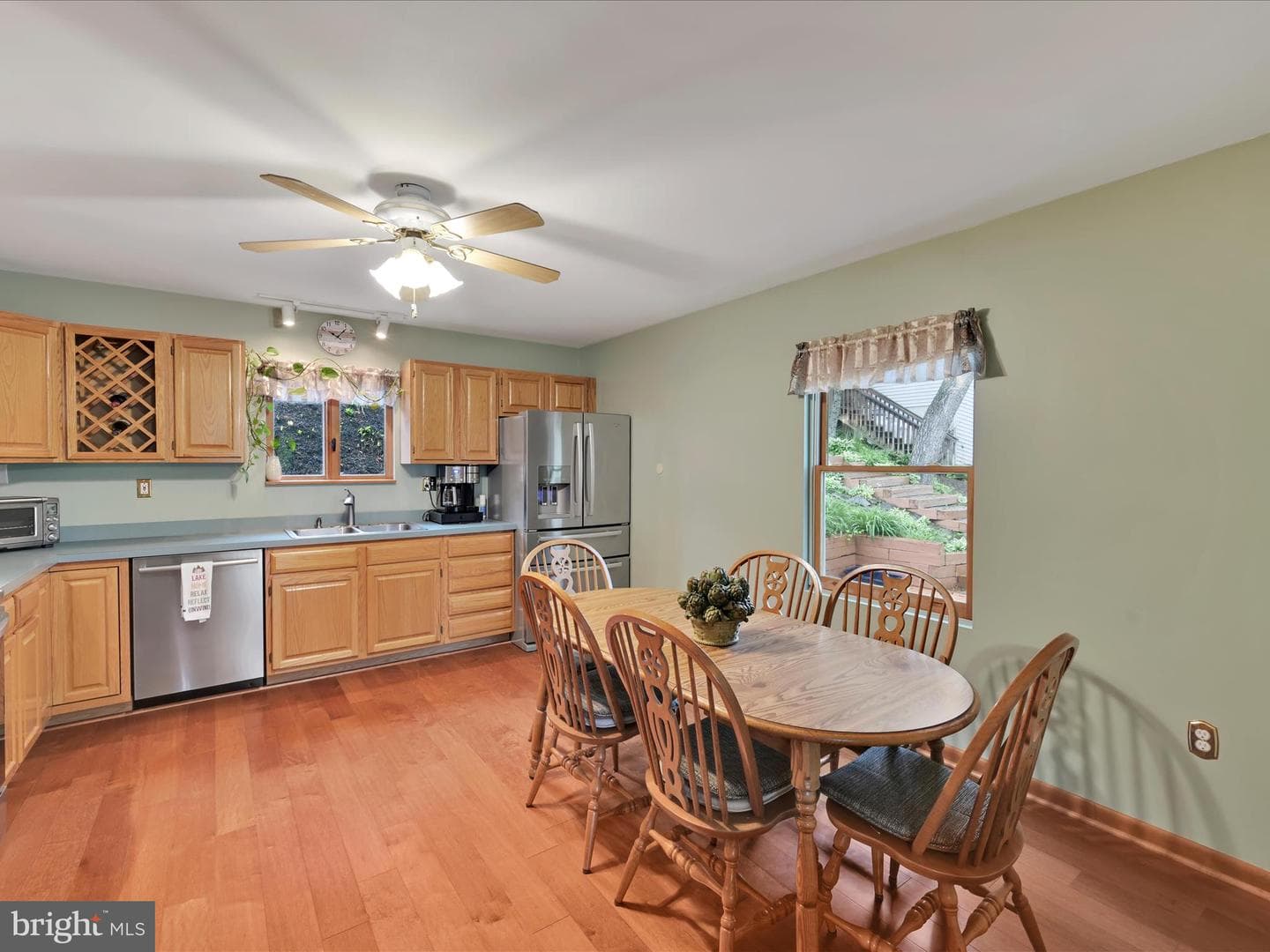 1494 Wynonah Drive photo 11