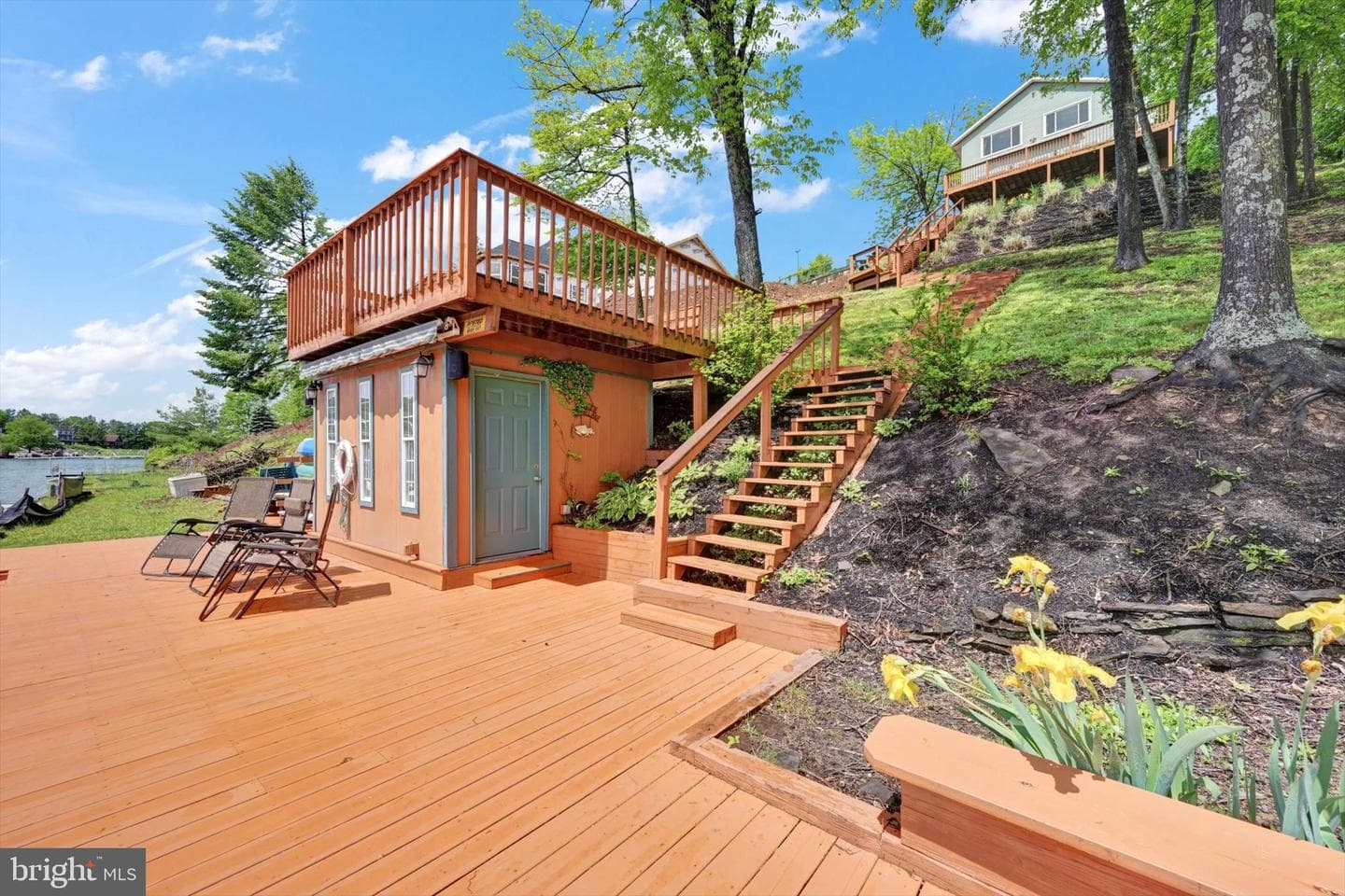 1494 Wynonah Drive photo 5