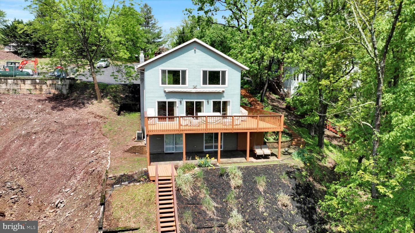 1494 Wynonah Drive photo 6
