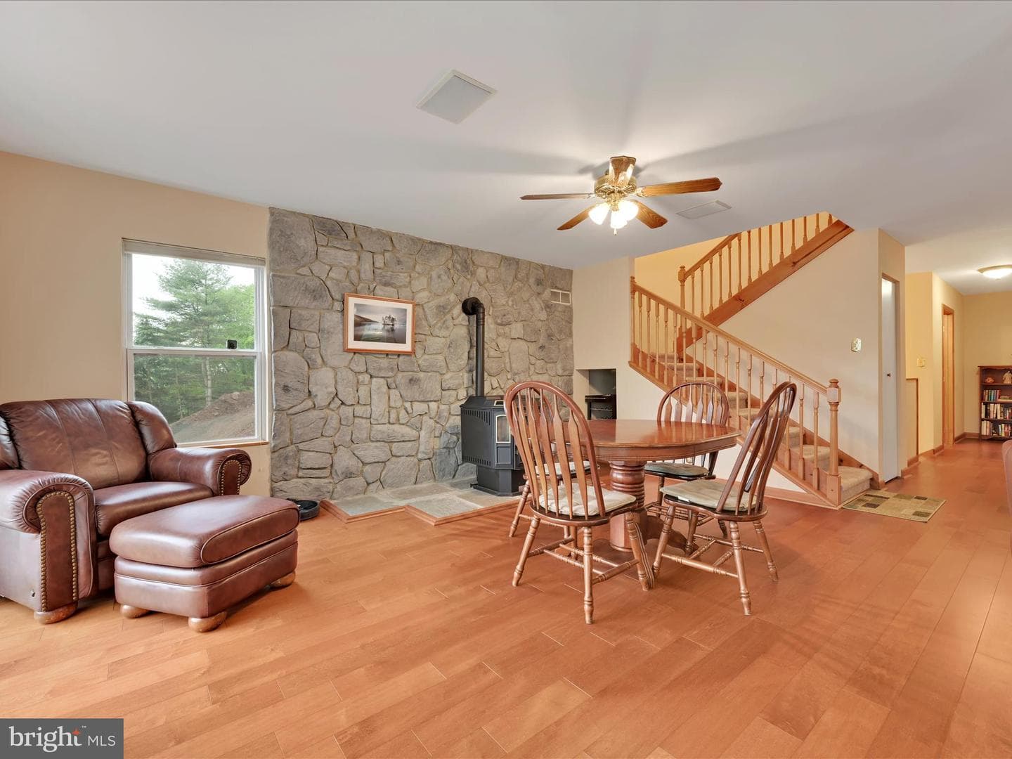 1494 Wynonah Drive photo 9