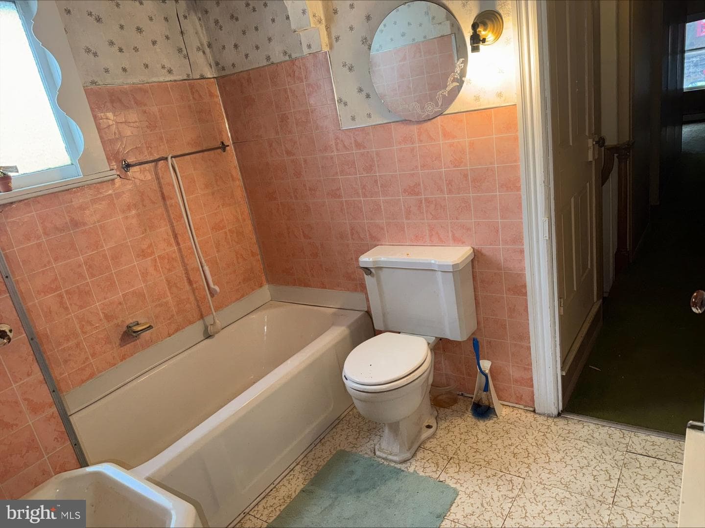 1216 E Centre Street photo 12