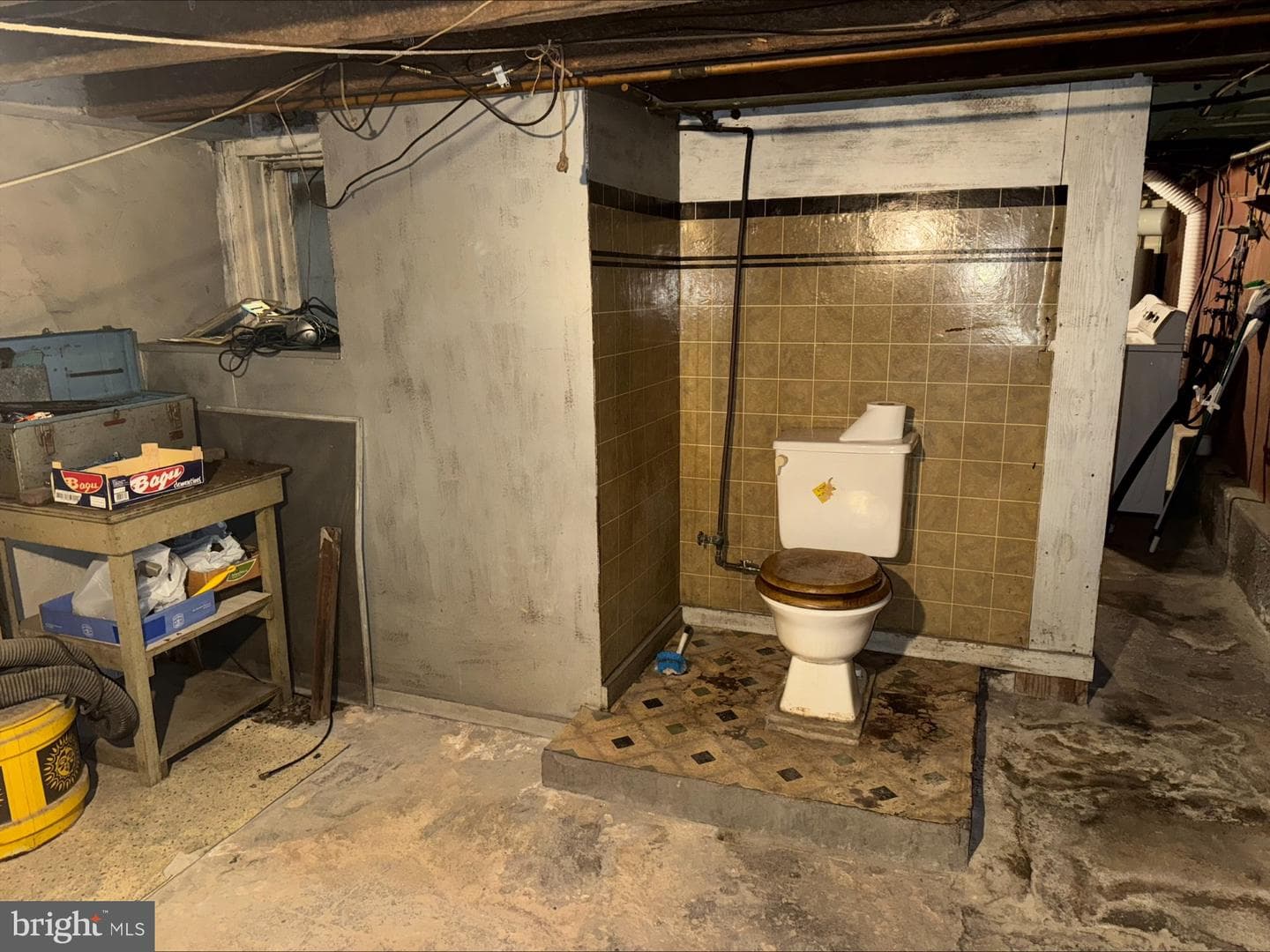 1218 E Centre St photo 17