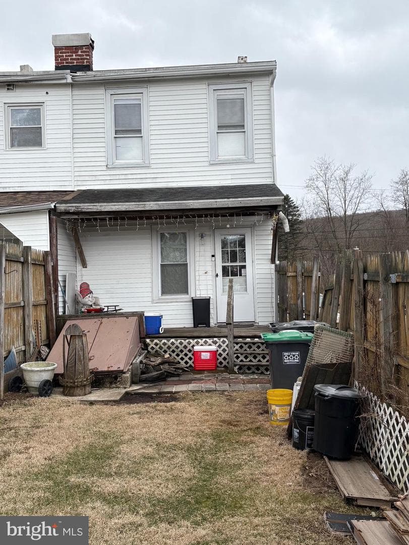 531 W Chestnut Street photo 2