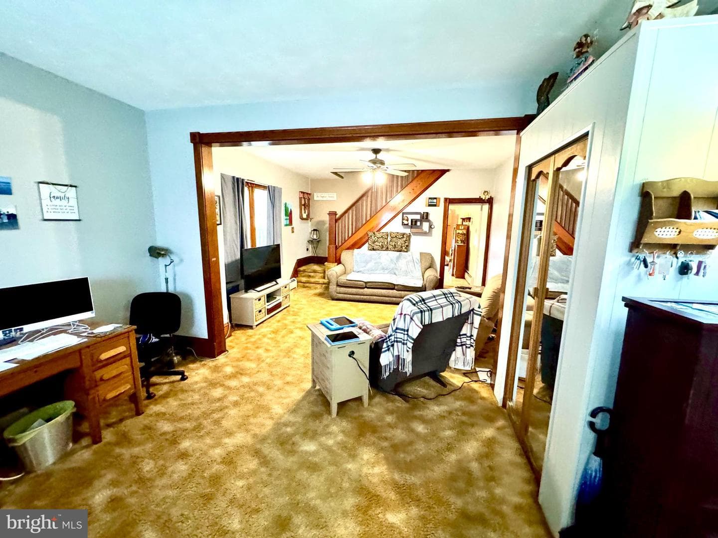 233 Carbon Street photo 2
