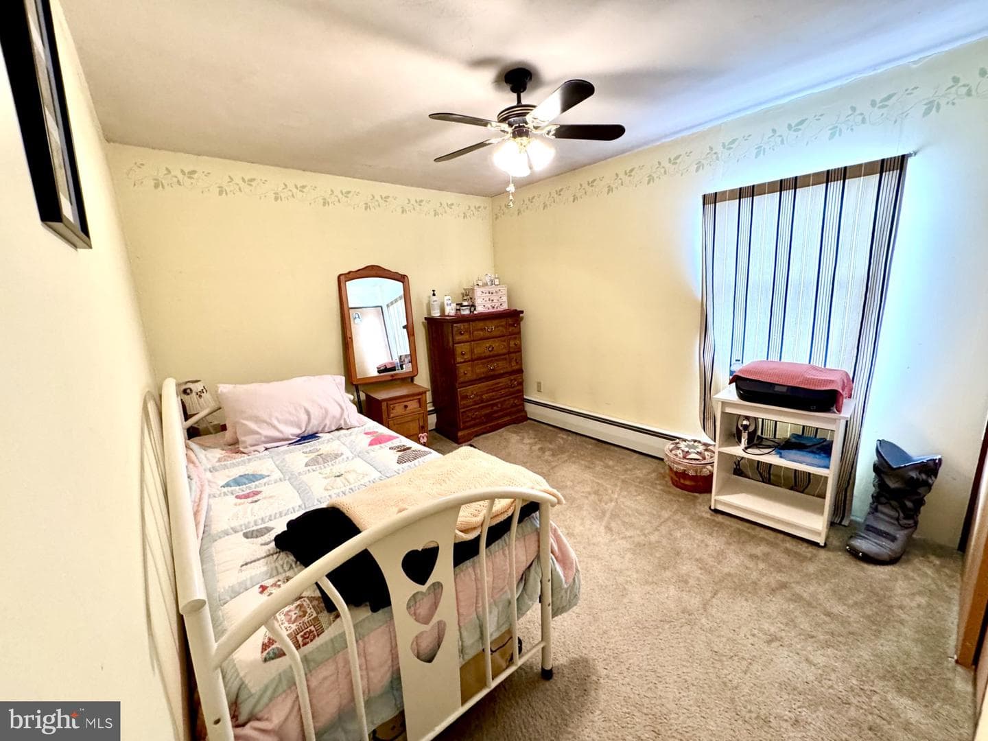 233 Carbon Street photo 9