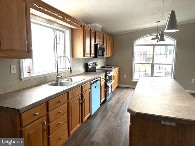 1015 W Race Street photo 7