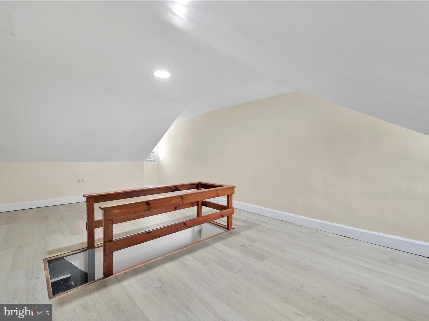100 W Walnut Street photo 16