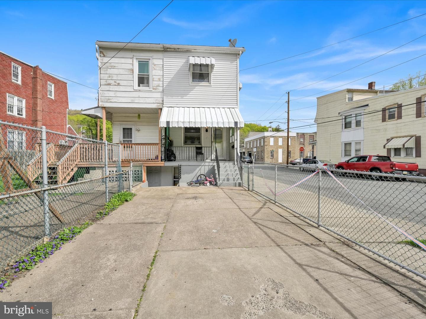 100 W Walnut Street photo 19