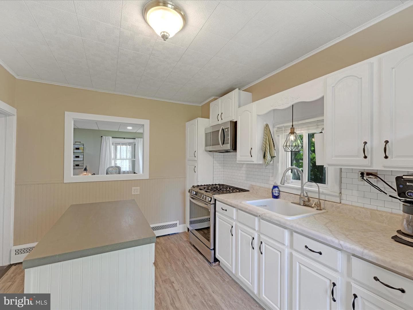 212 Lake Front Drive photo 14