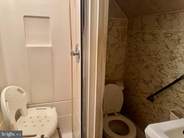 635 Valley Road photo 6