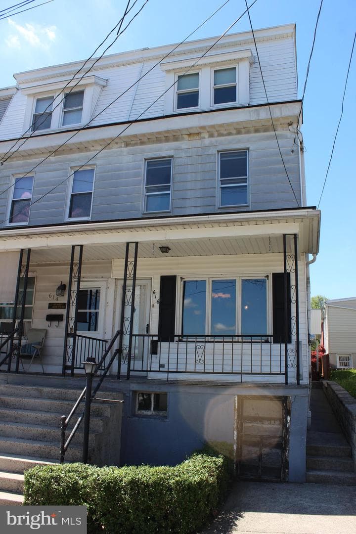 616 N 2nd Street photo 2