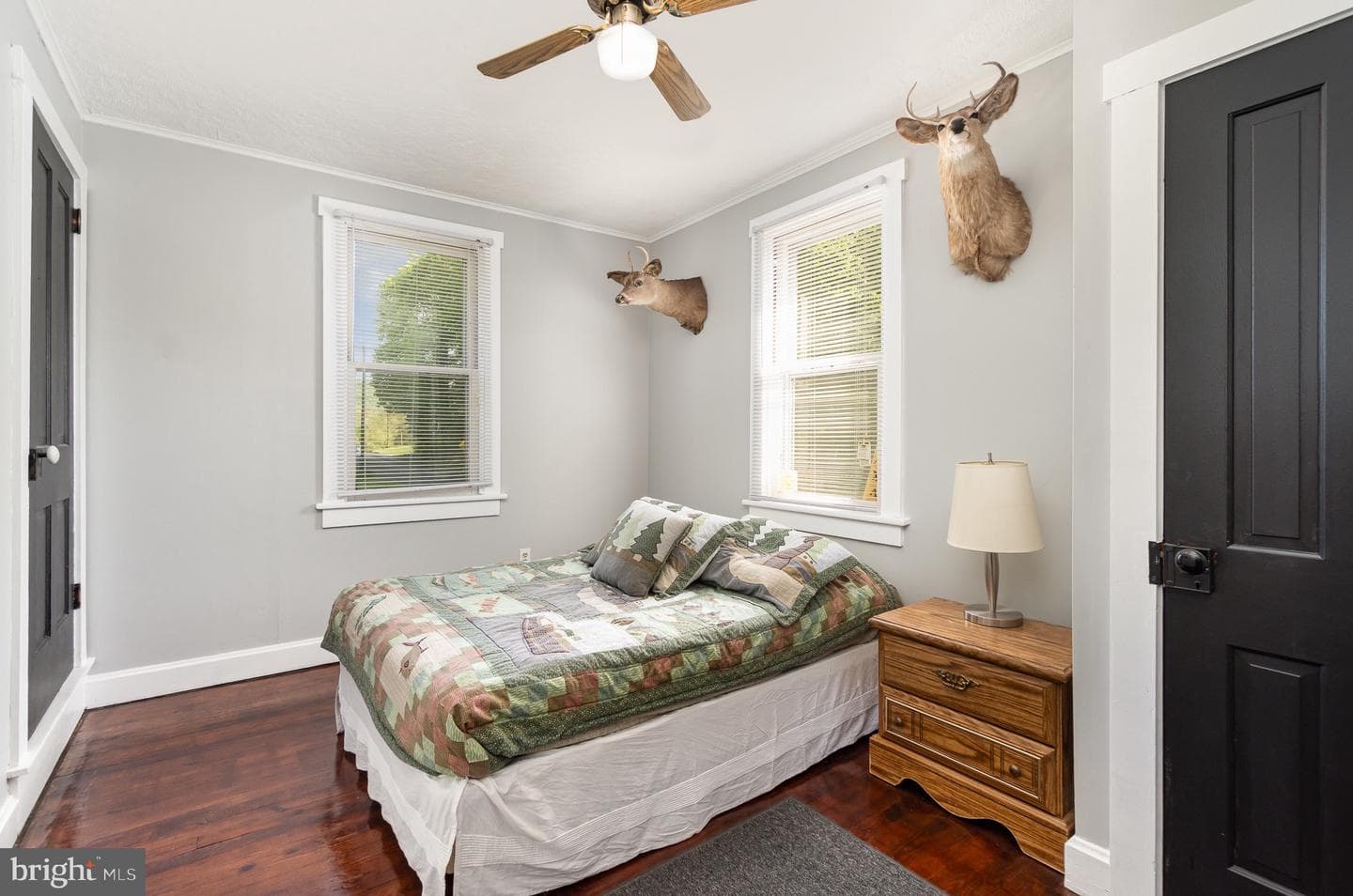 407 Greenwood photo 21