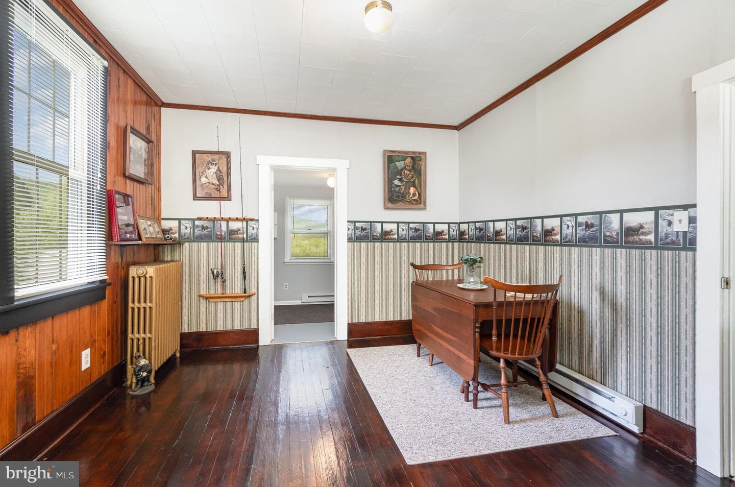 407 Greenwood photo 7