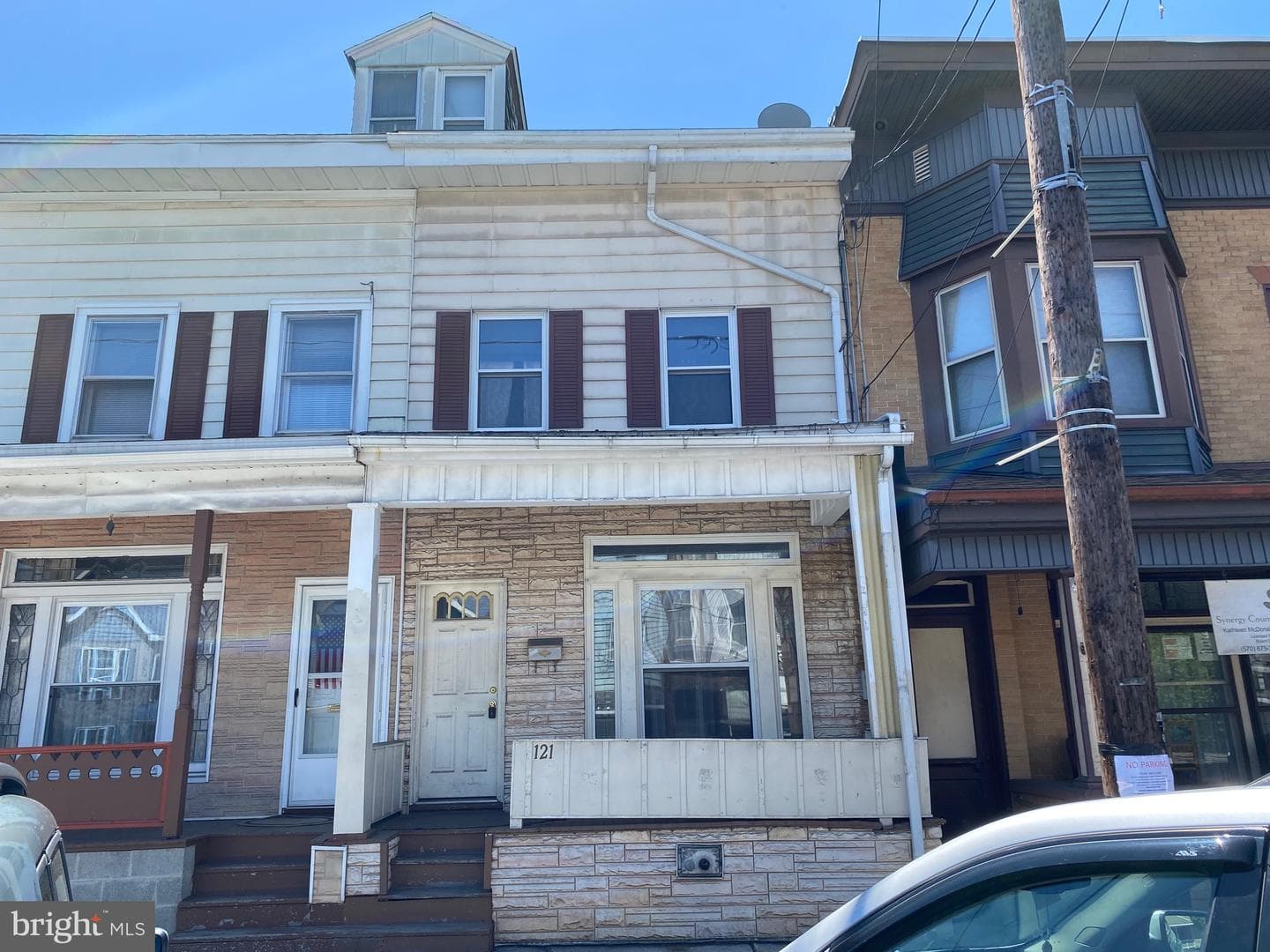 121 W Main Street photo 1