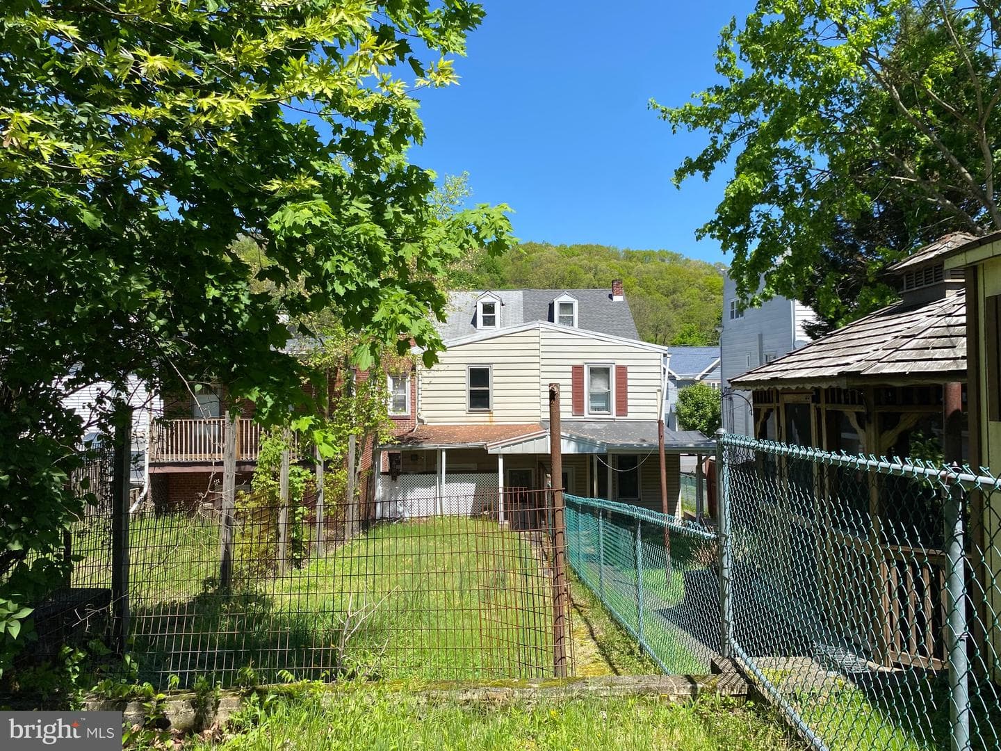 121 W Main Street photo 18