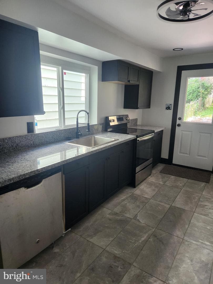 1420 W Walnut Street photo 11