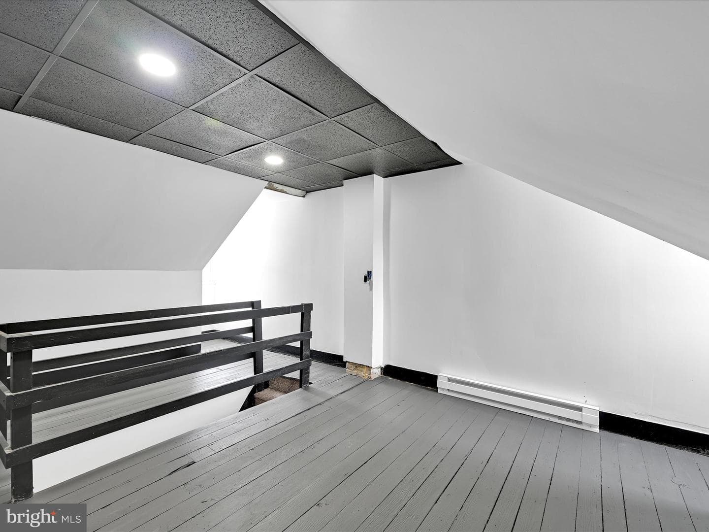 1420 W Walnut Street photo 28