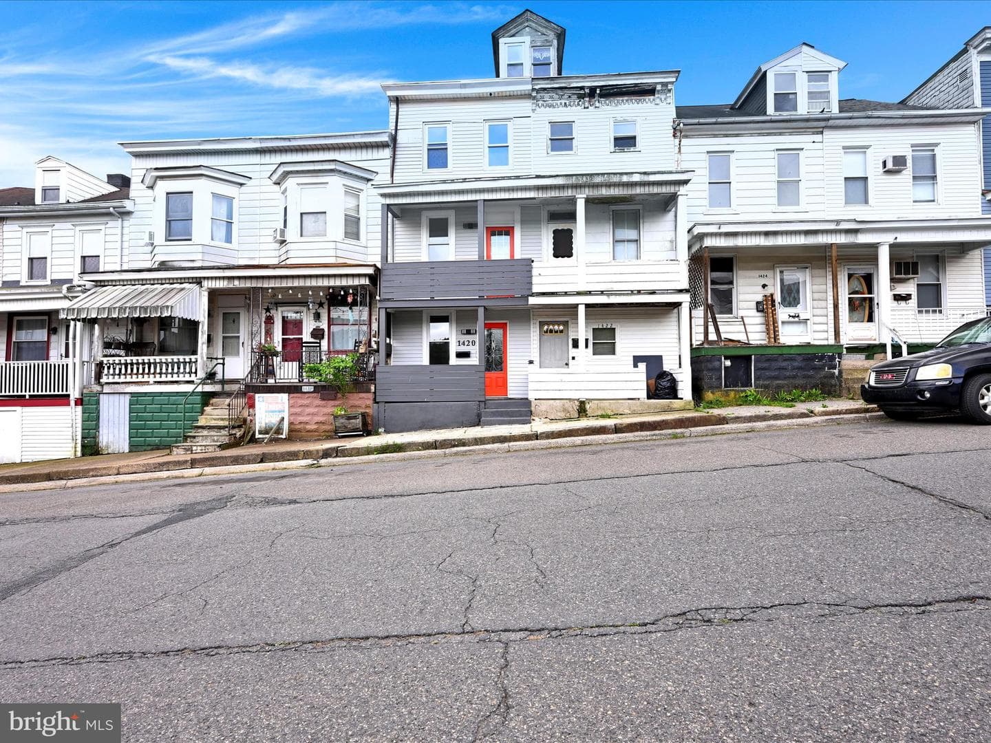 1420 W Walnut Street photo 5
