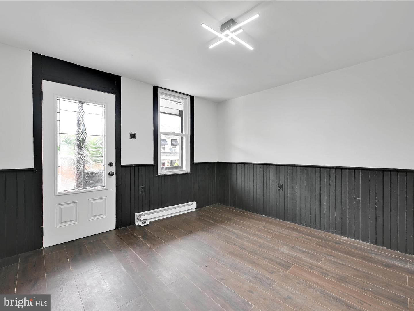 1420 W Walnut Street photo 6