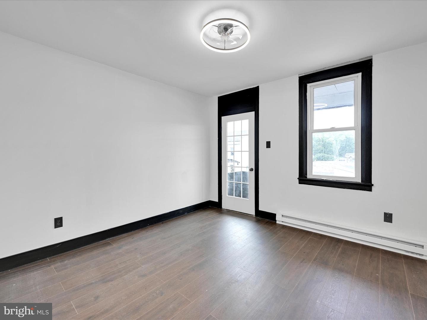1420 W Walnut Street photo 7