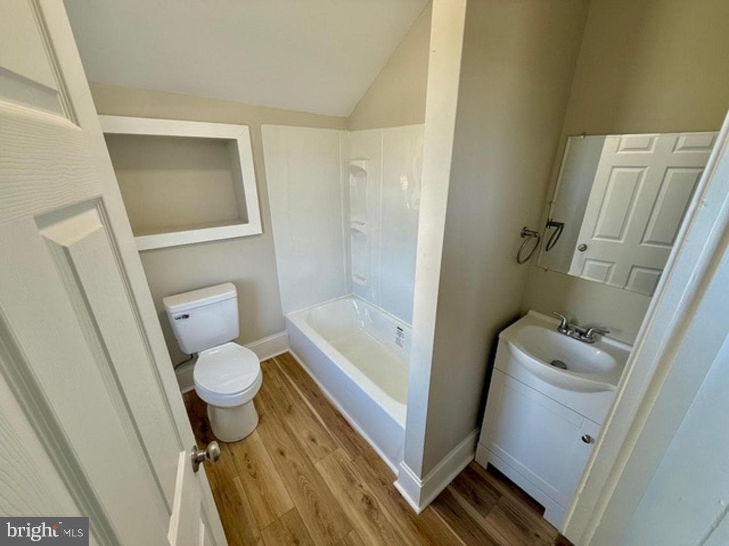 208 George Street photo 28