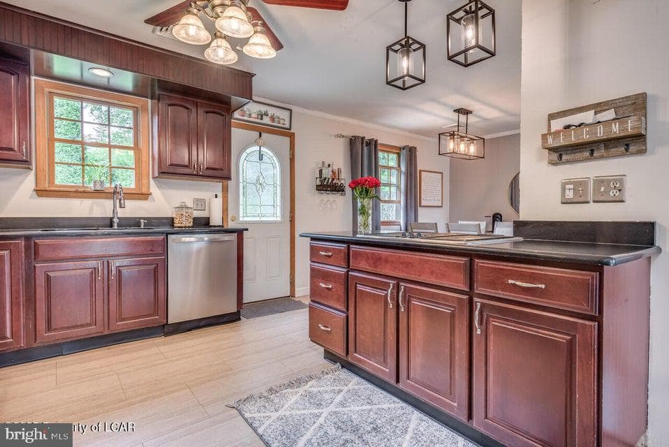 552 Willow Street photo 14
