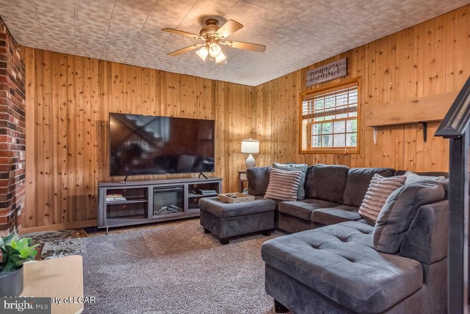 552 Willow Street photo 24