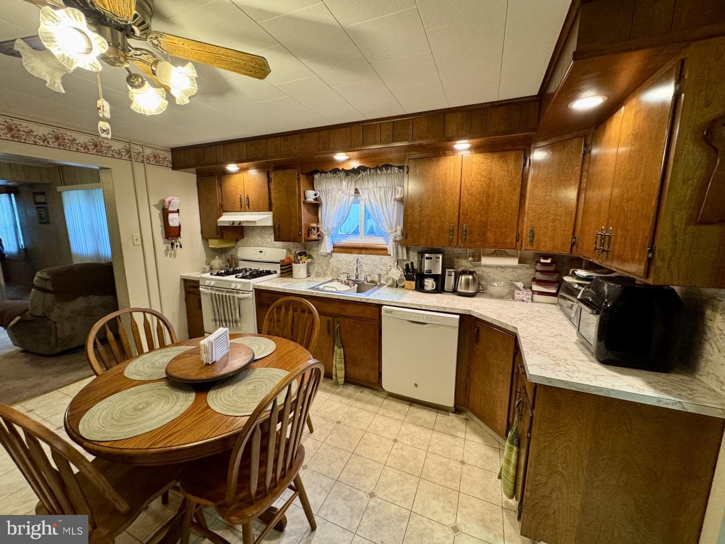 45 S Maple Avenue photo 6