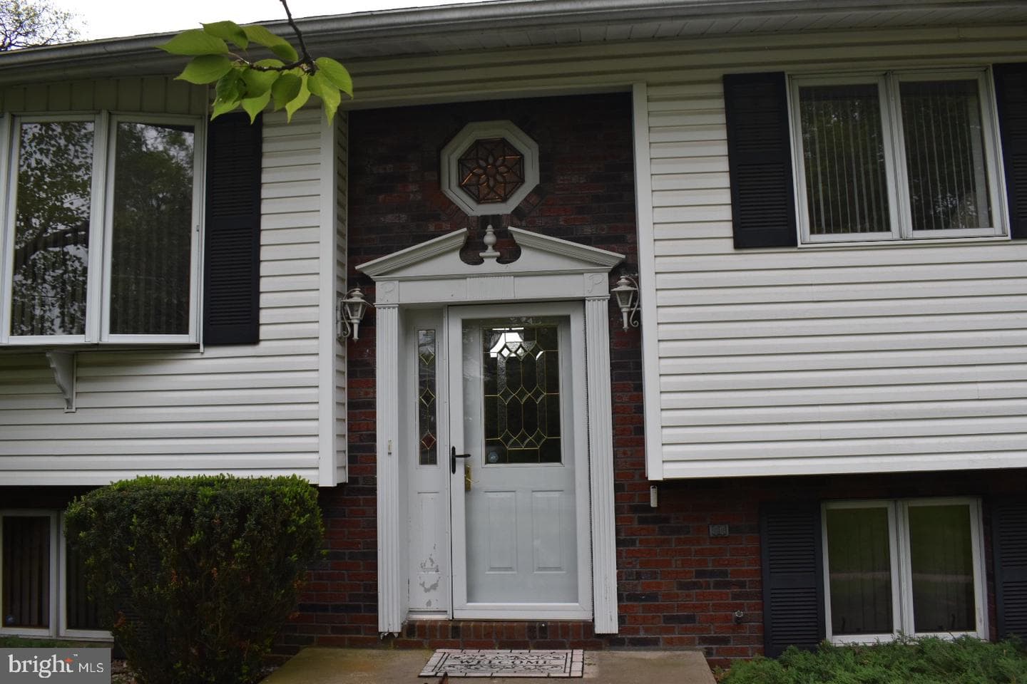 324 California Avenue photo 2