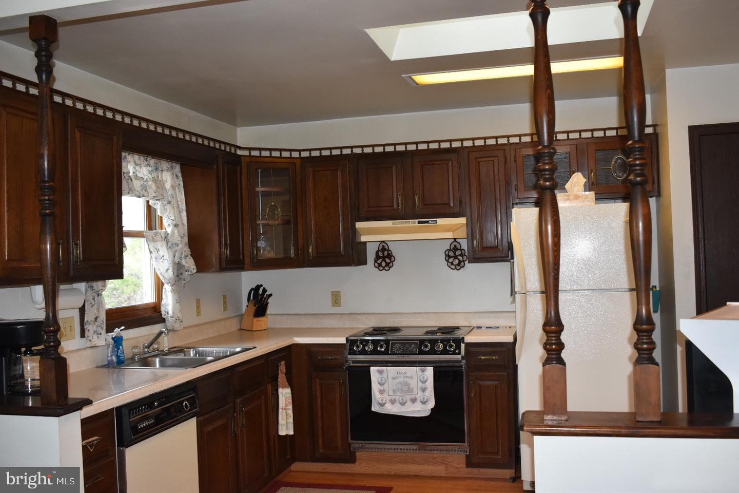 324 California Avenue photo 27