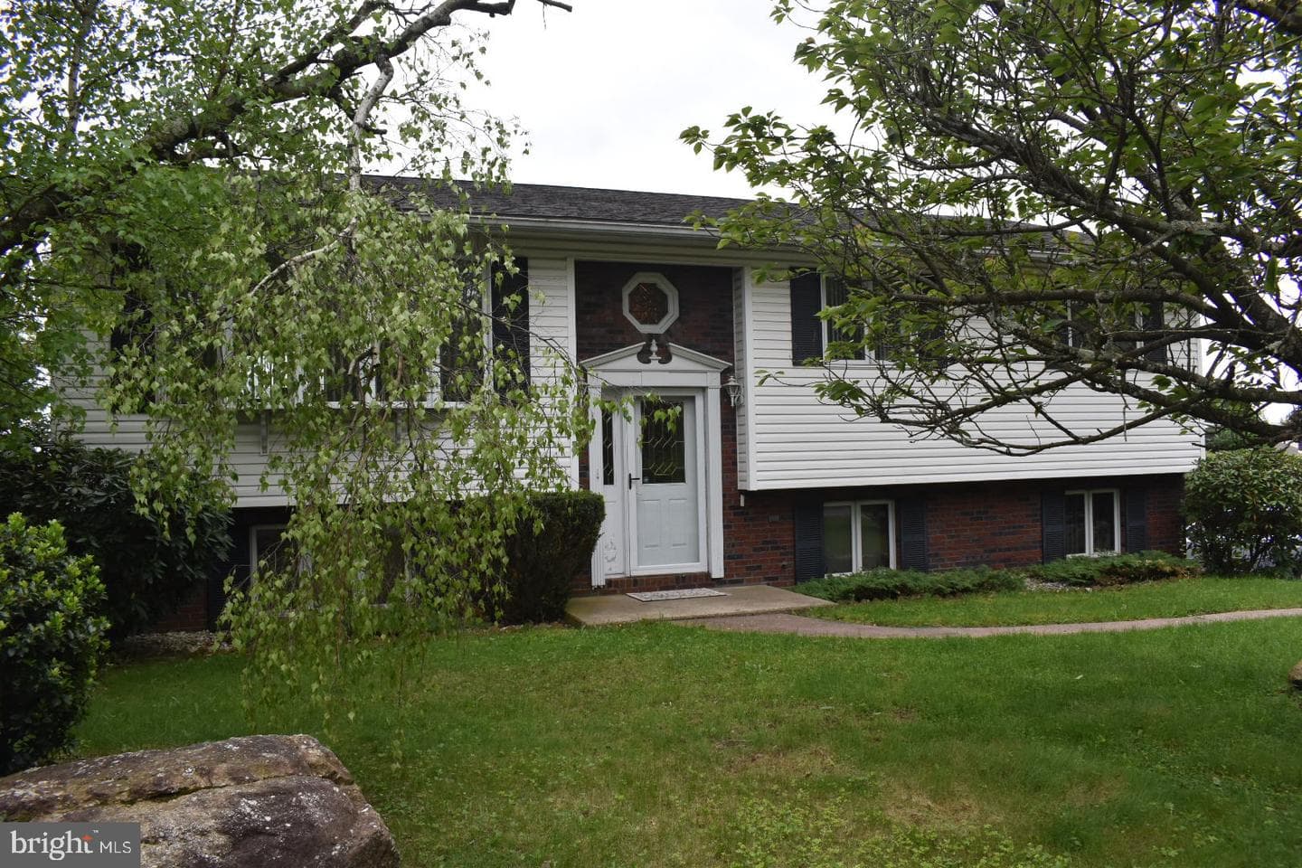 324 California Avenue photo 3