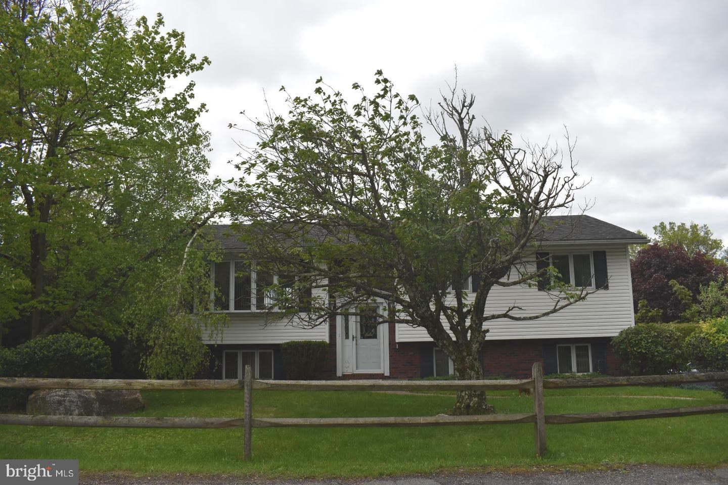 324 California Avenue photo 8