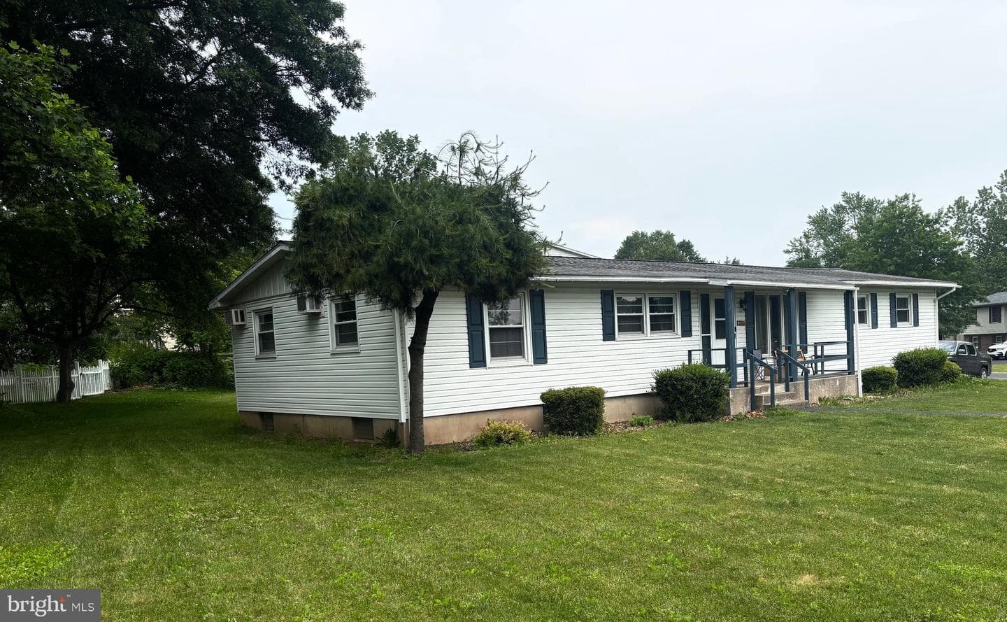 230 Eisenhower Drive photo 3