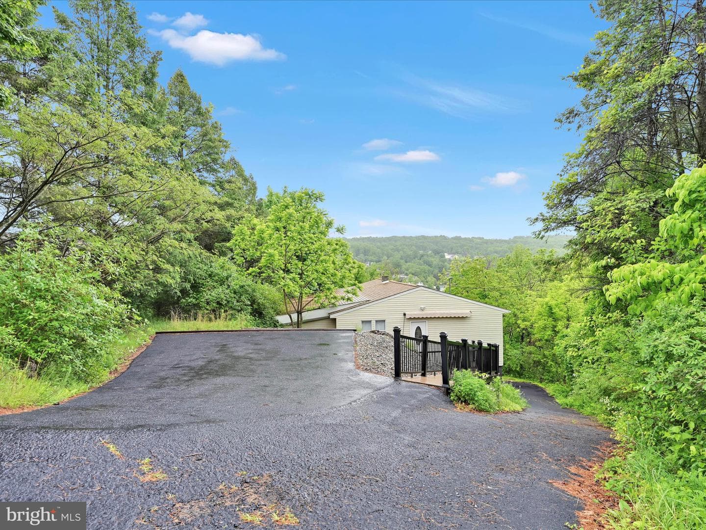 913 Wynonah Drive photo 34
