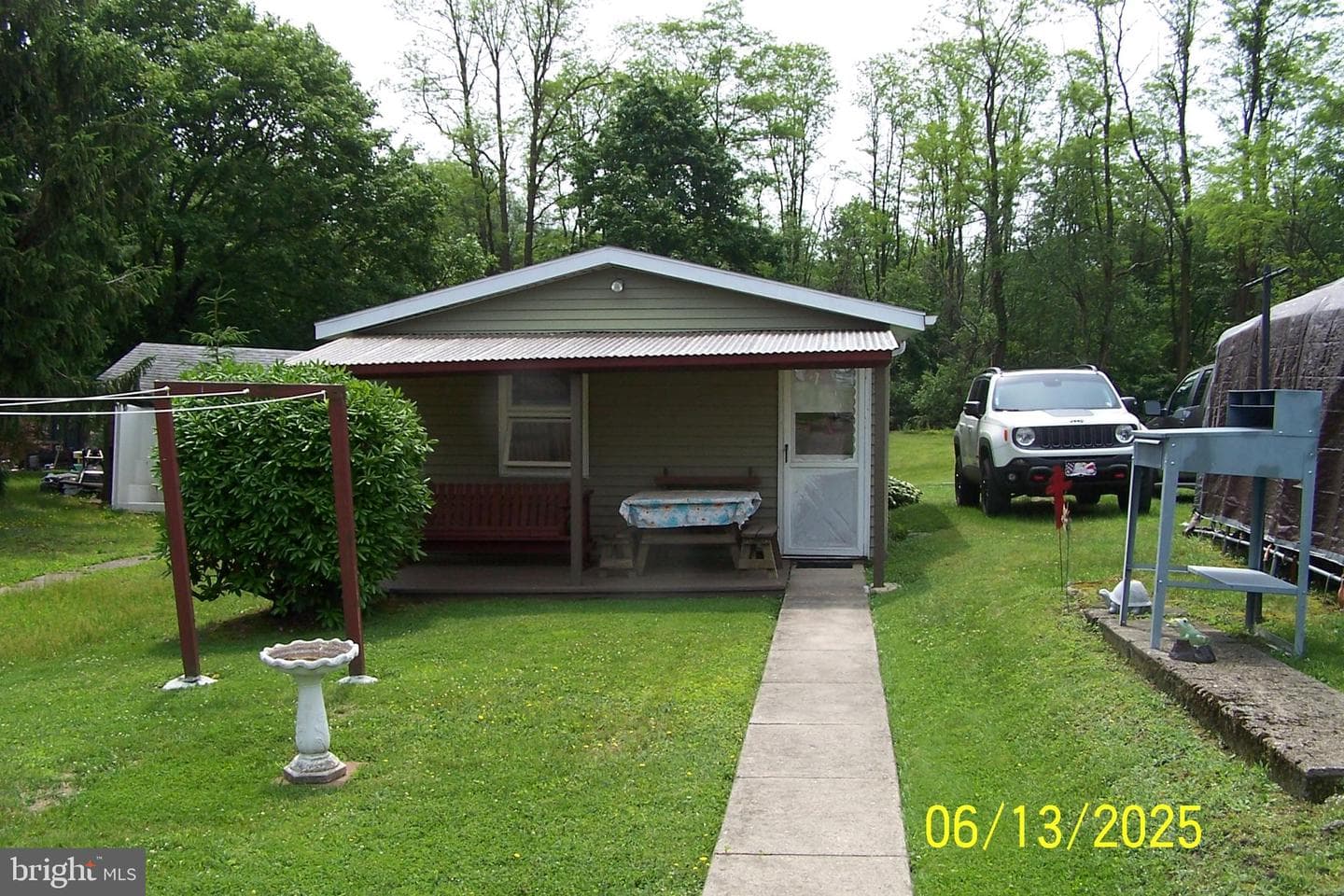 115 Maple Street photo 4