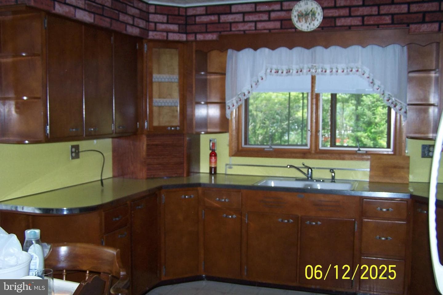 262 Claremont Avenue photo 12