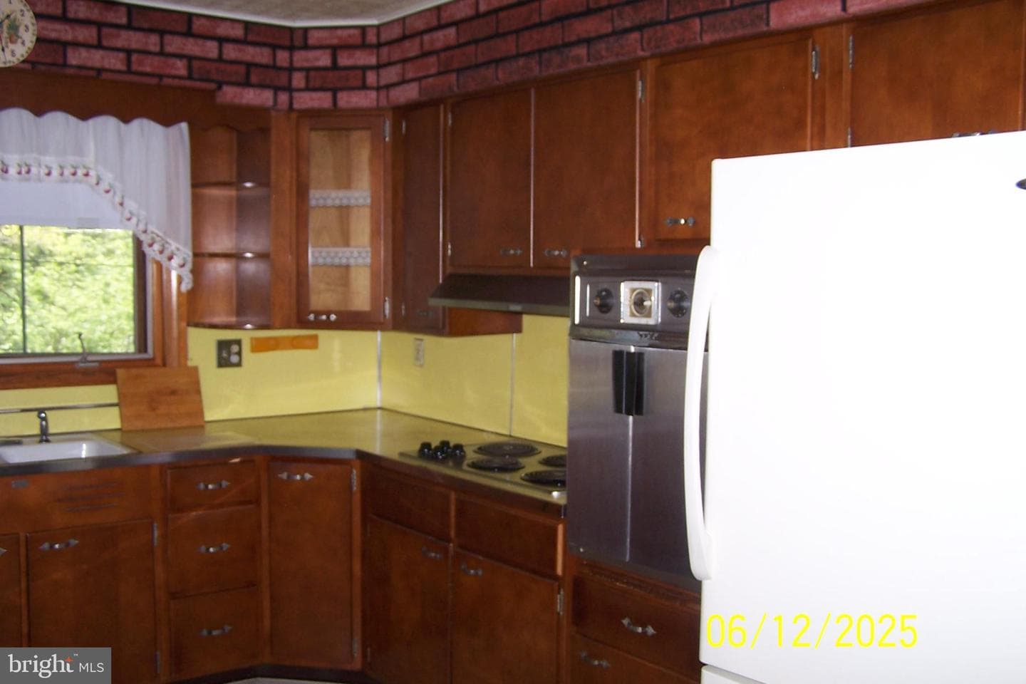 262 Claremont Avenue photo 14