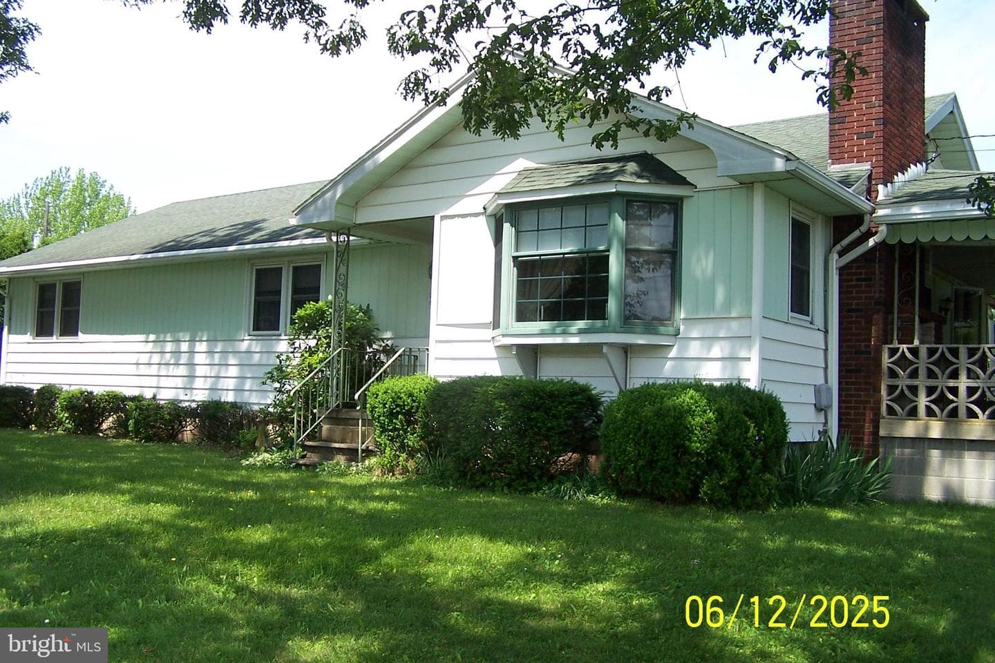 262 Claremont Avenue photo 2