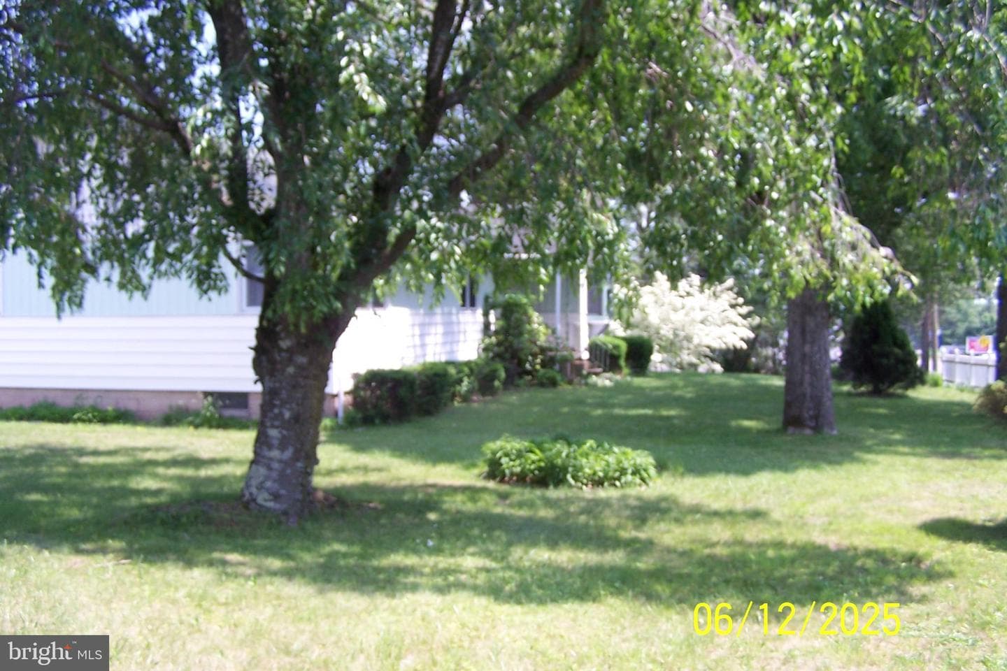 262 Claremont Avenue photo 4