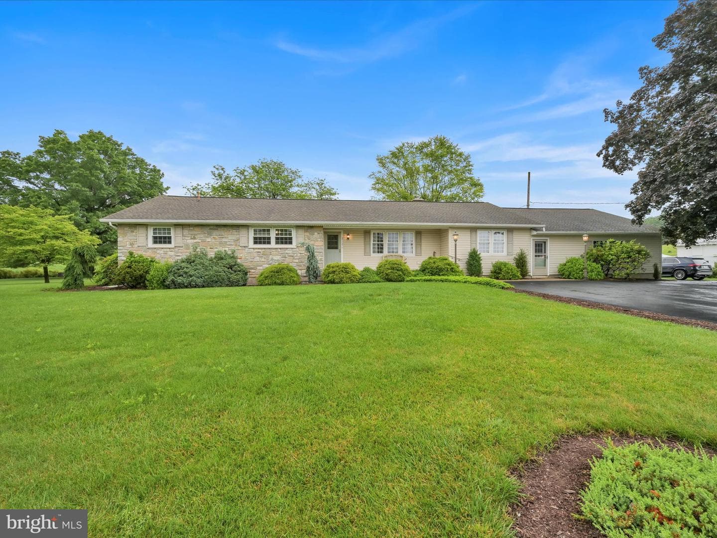 332 Zion Grove Road photo 2