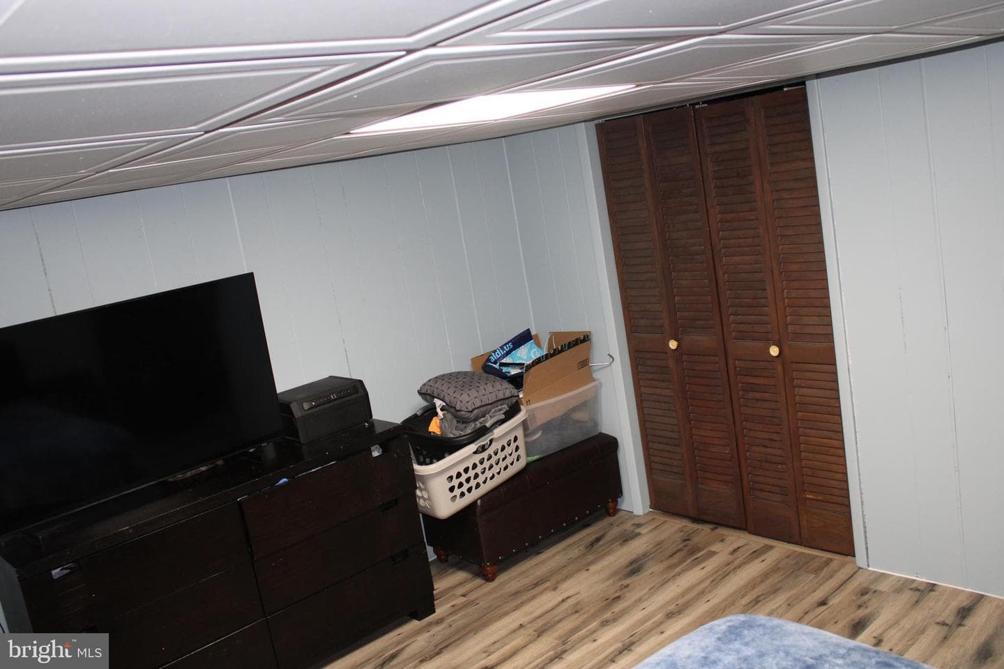 101 W Walnut Street photo 34