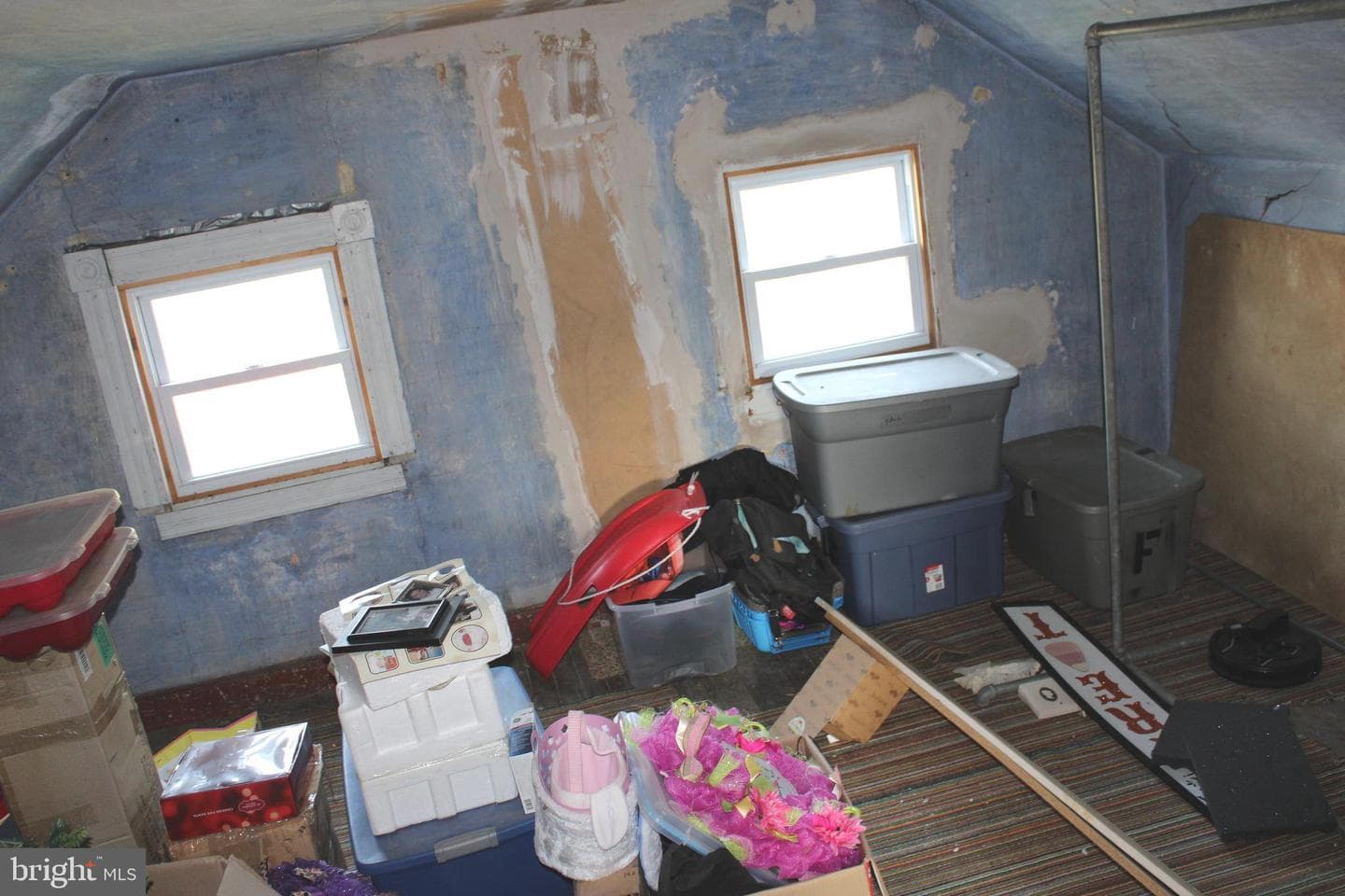 101 W Walnut Street photo 36