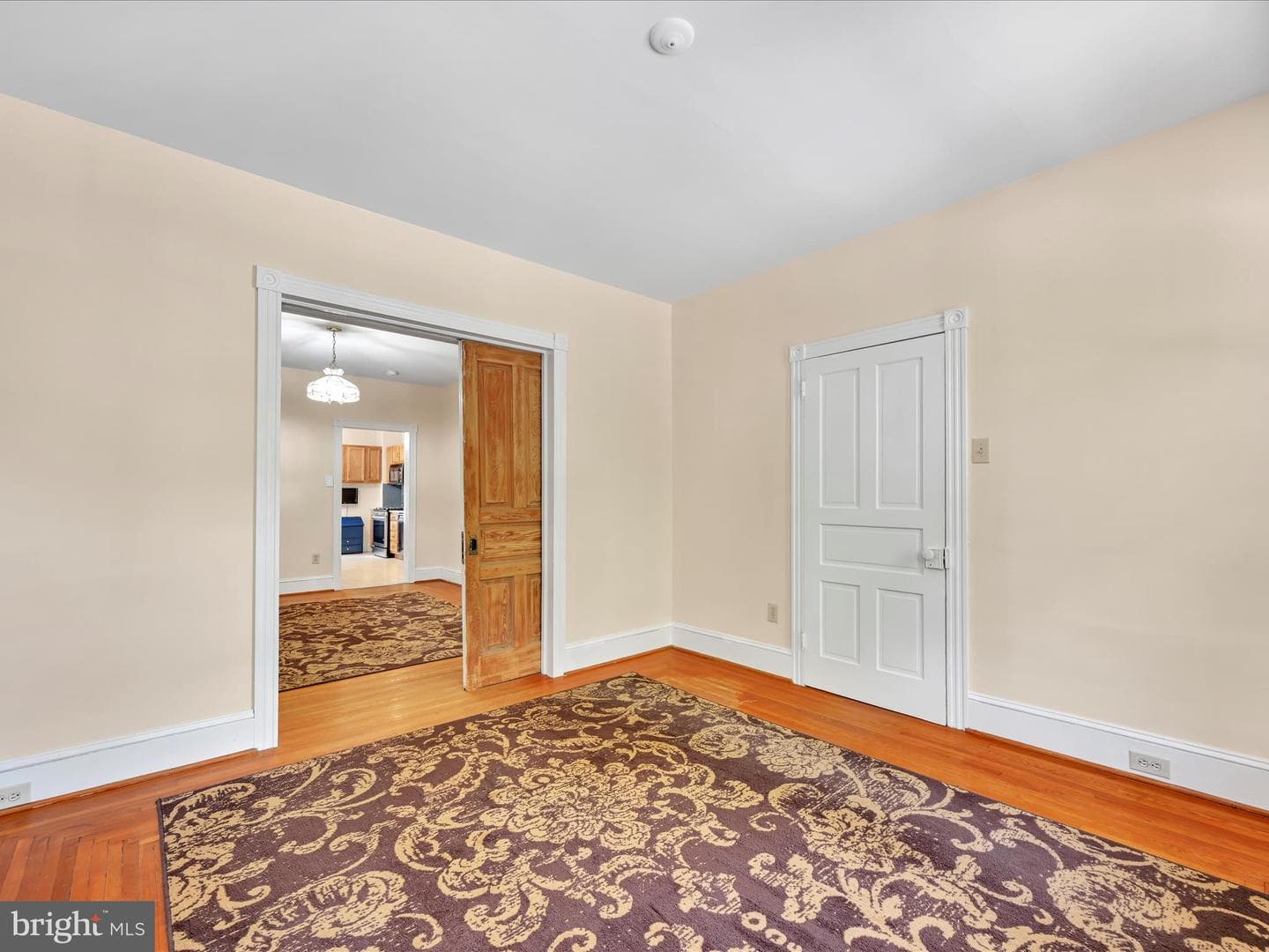 1531 W Market Street photo 18